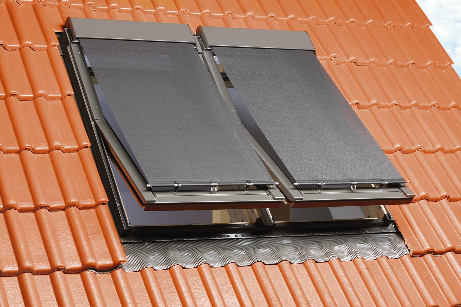 FAKRO AMZ New Line Screen Screen FAKRO zonwering